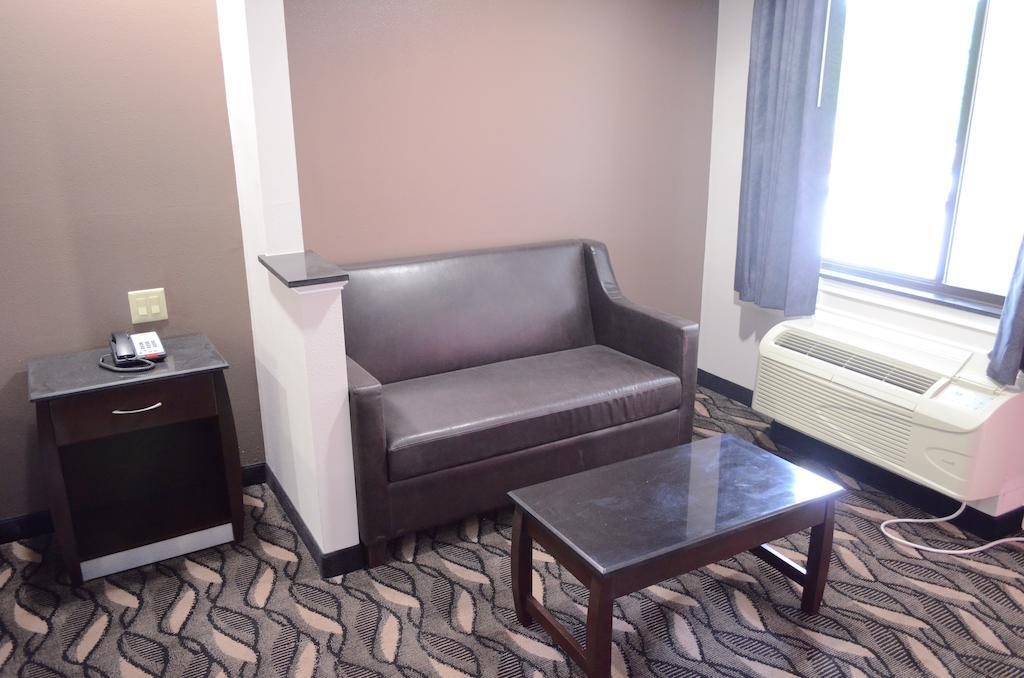 Palace Inn Sam Houston Race Park Стая снимка