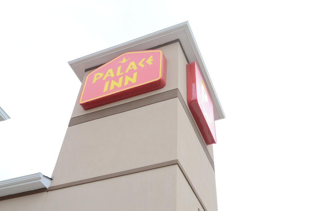 Palace Inn Sam Houston Race Park Екстериор снимка