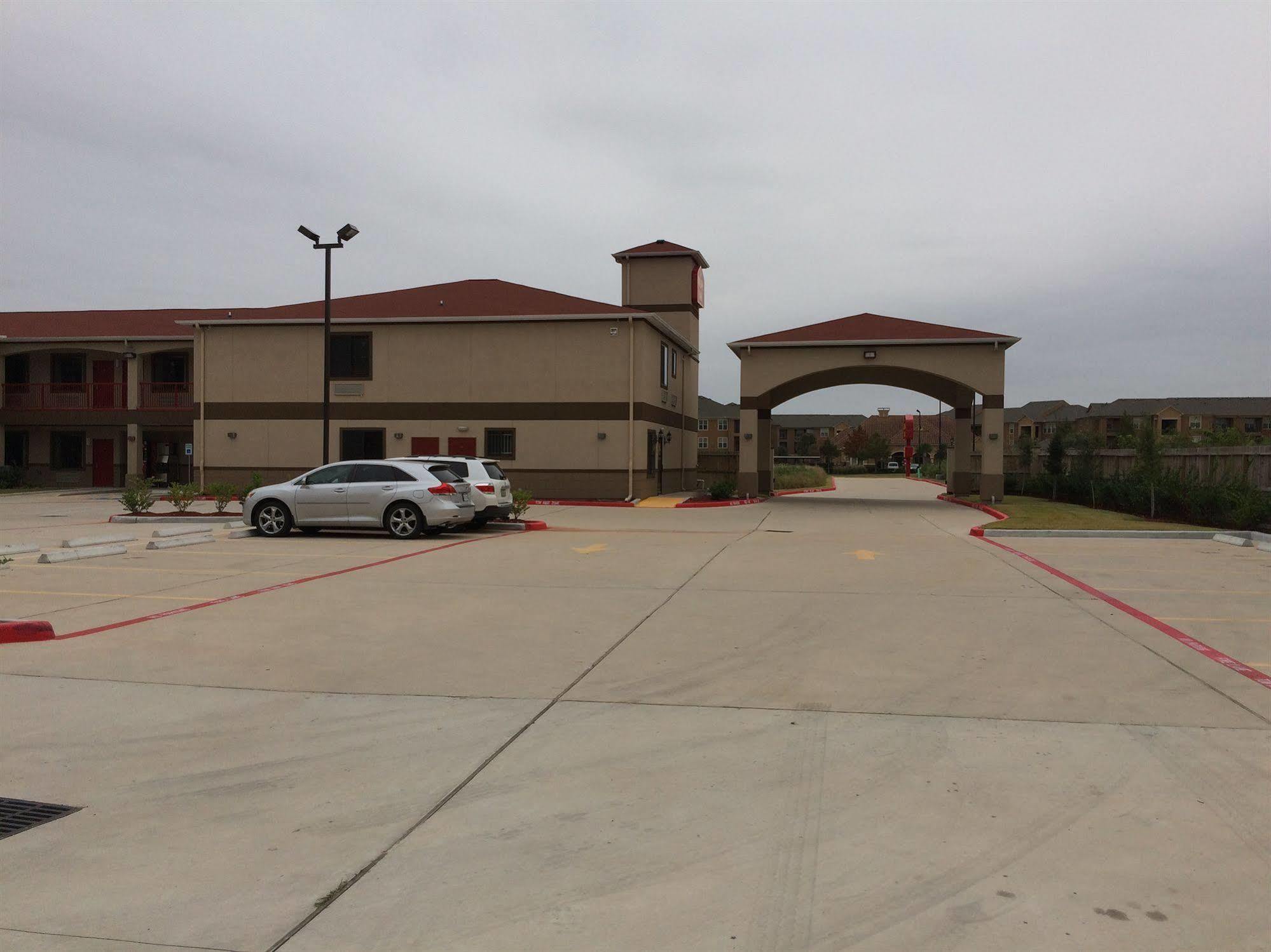 Palace Inn Sam Houston Race Park Екстериор снимка