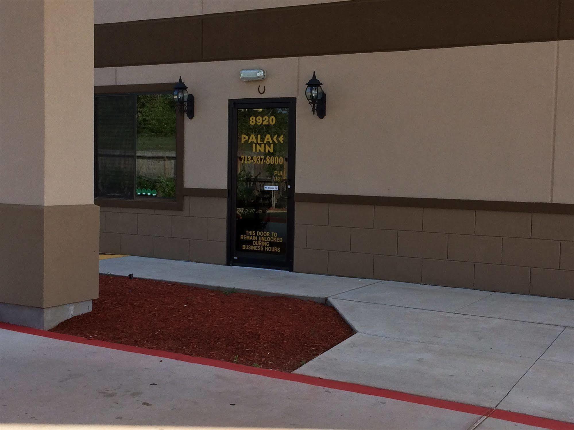 Palace Inn Sam Houston Race Park Екстериор снимка